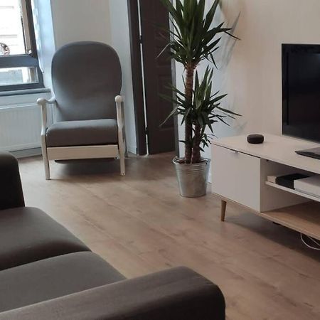 Logement 5 Personnes Proche Cv Et Parking Prive Apartment Saint-Etienne  Exterior photo